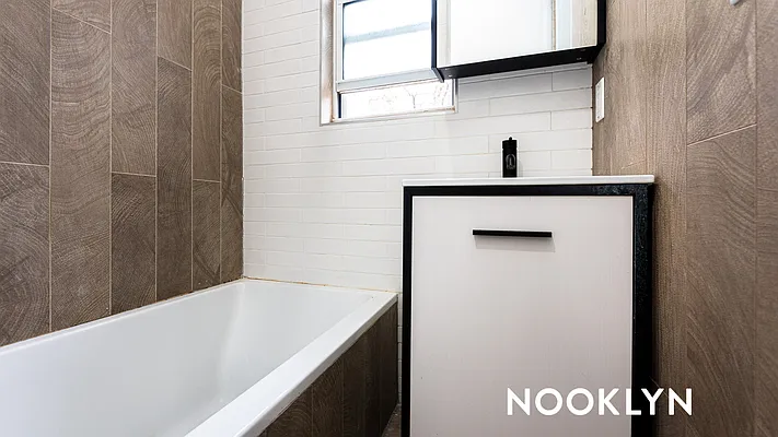 Rented by Nooklyn NYC LLC | media 24