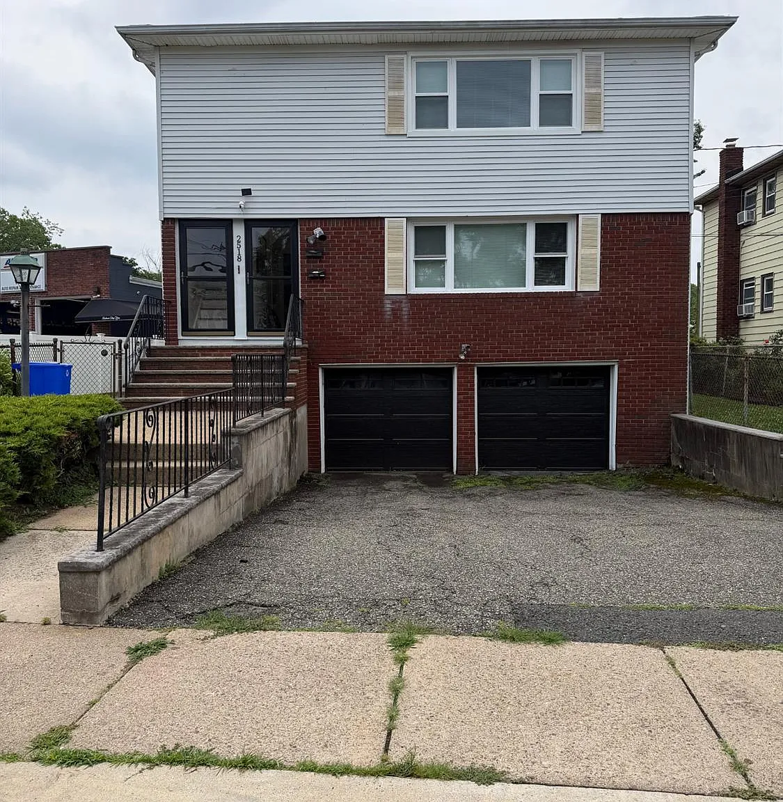 3 bed, 1.5 bath, $2,850 — Photo 2