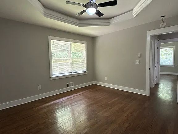 2nd image of 2578 Rockcliff Rd
