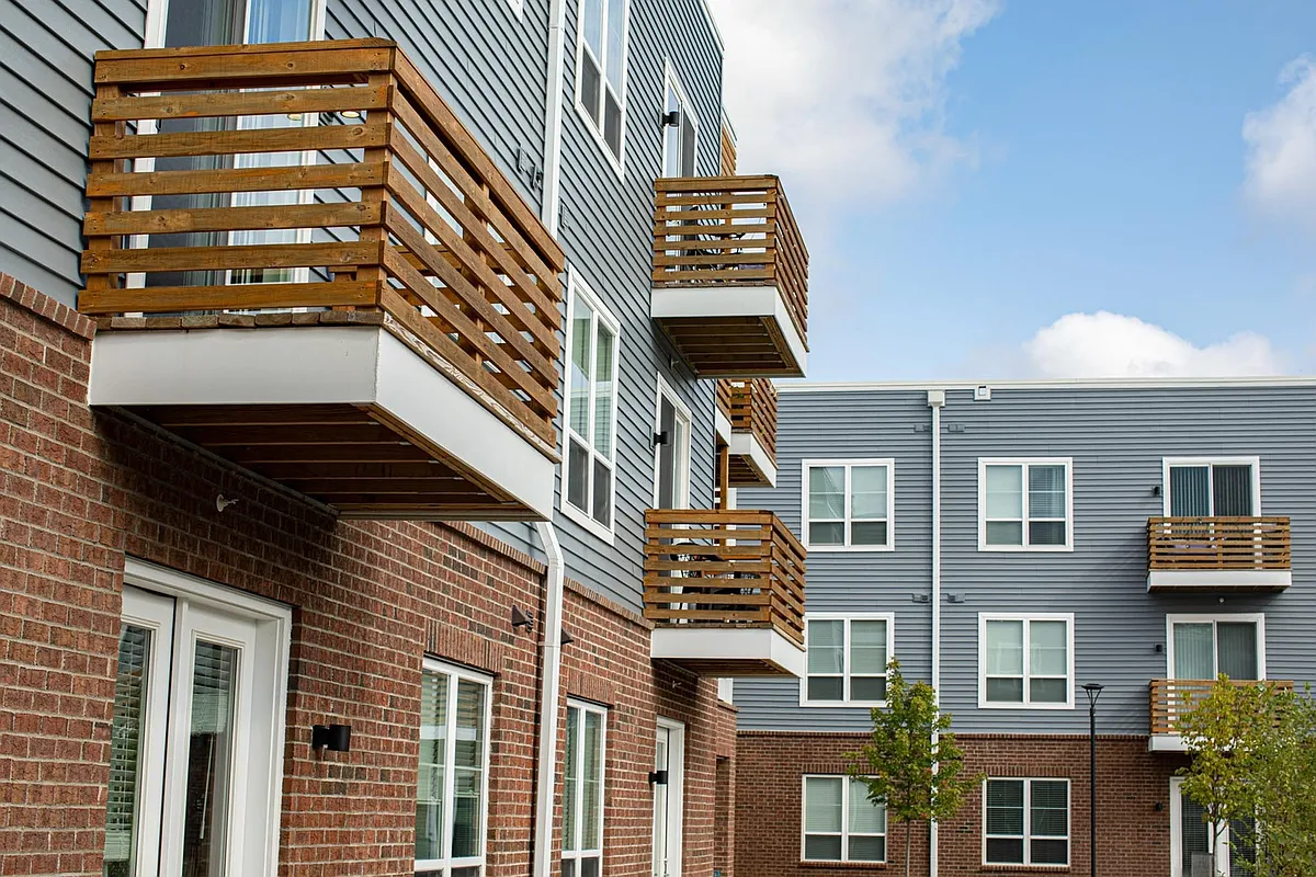 Building Photo - Graceland Flats