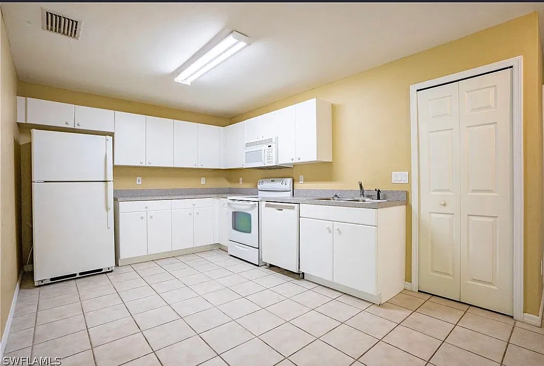 Apartment St E, Lehigh Acres — Photo 4