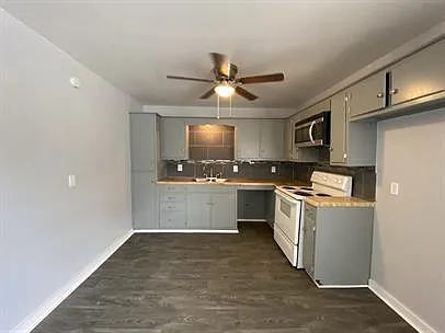 800 W Washington St #4 — Photo 50