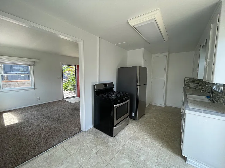 900 S Myers St #A — Photo 9