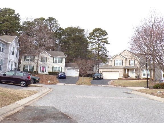 5th image of 103 Foxhorn Way