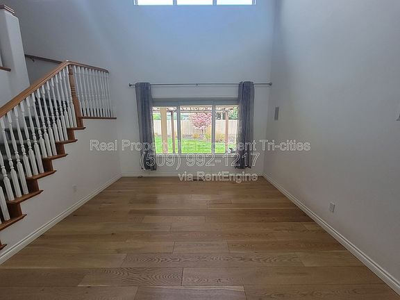 4th image of 1209 Vintage Ave