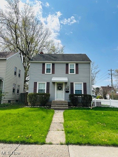 1st image of 260 Hayes Ave