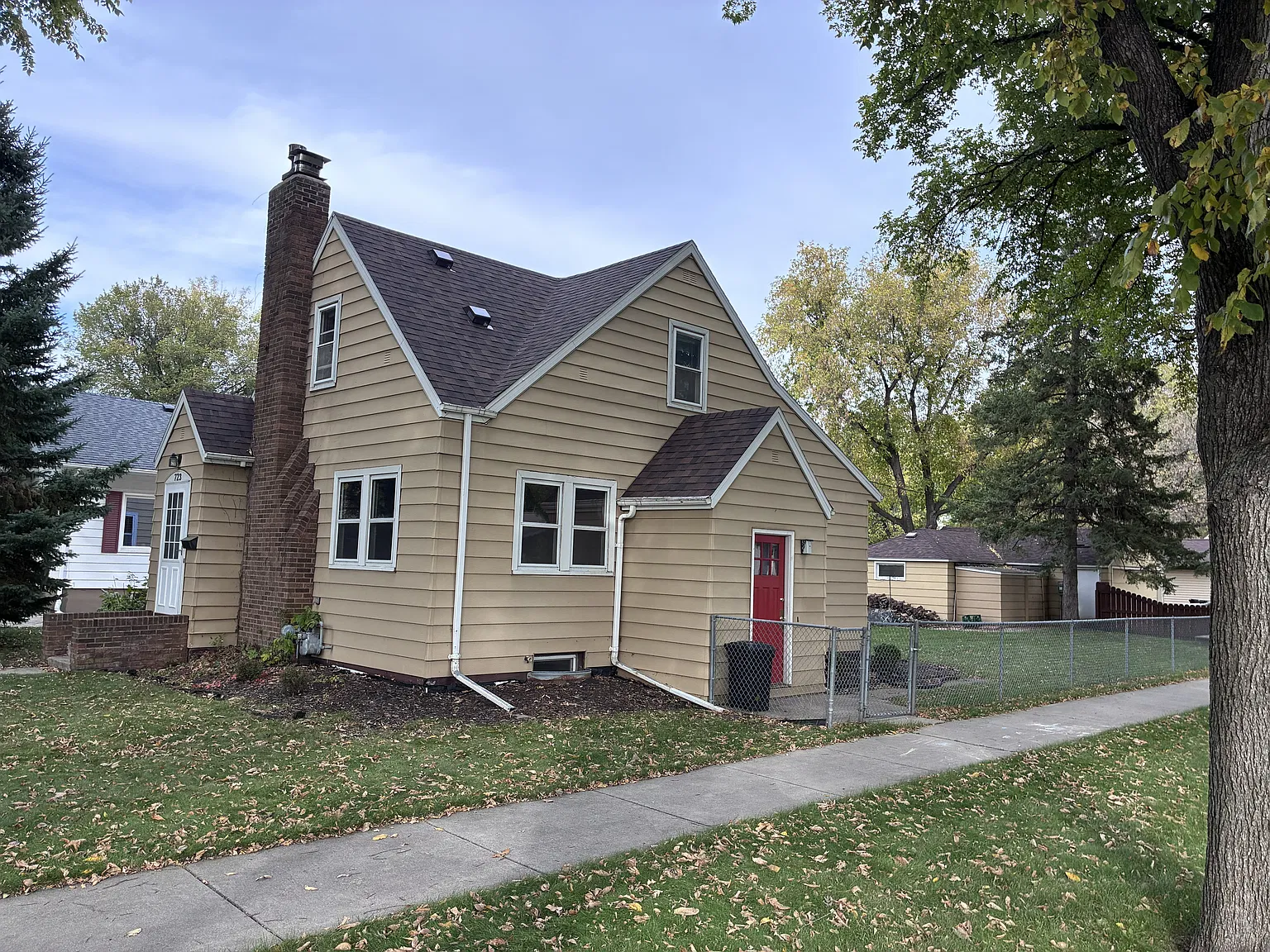 4 bed, 2259 sqft, $1,950 — Photo 3