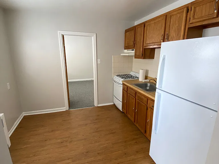 1128 Faunce St #1 — Photo 6