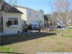4th image of 17084 Woodside Dr