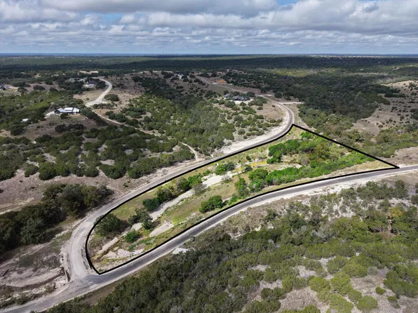 550 S Shapen Springs Rd #27, Kerrville, TX 78028