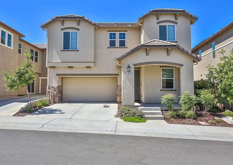 1st image of 1604 Viburnum Ln
