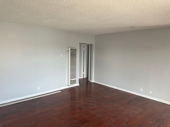 3rd image of 11974 York Ave APT D
