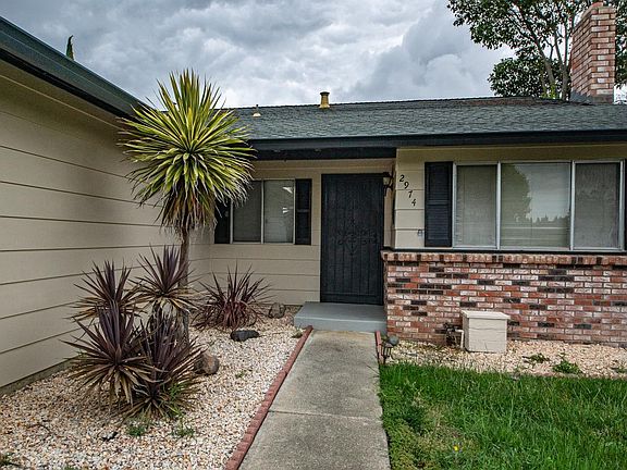 4th image of 2974 Juniper Street