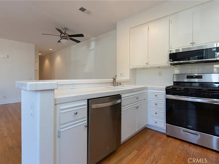 28456 Klondike Dr — Photo 3