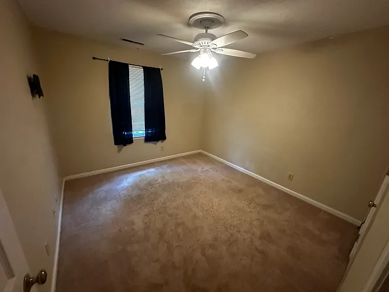 3736 Greenes Xing — Photo 28