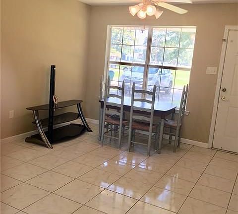 3rd image of 118 Rogers Ln