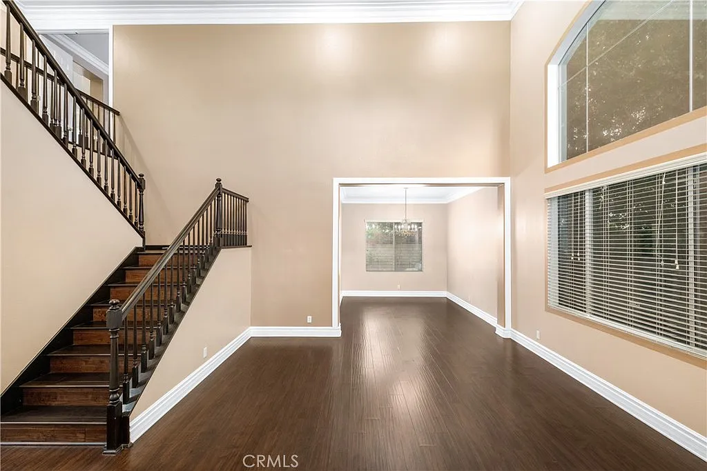 4 bed, 3.0 bath, 3001 sqft, $6,500 — Photo 3