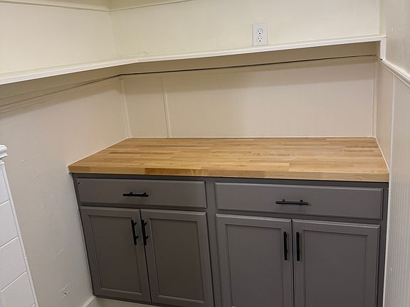 3rd image of 1680 N Van Buren St #2