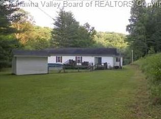 82 Logan Dr, Charleston, WV 25311