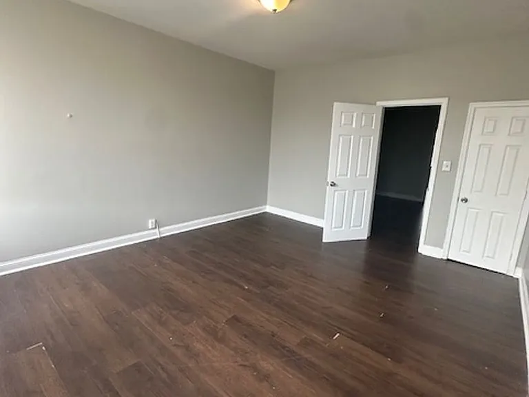 2585 W Fayette St — Photo 15