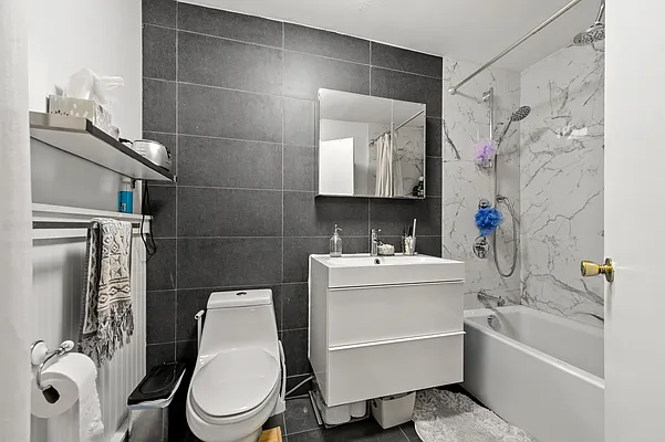 Rented by Nooklyn NYC LLC | media 4