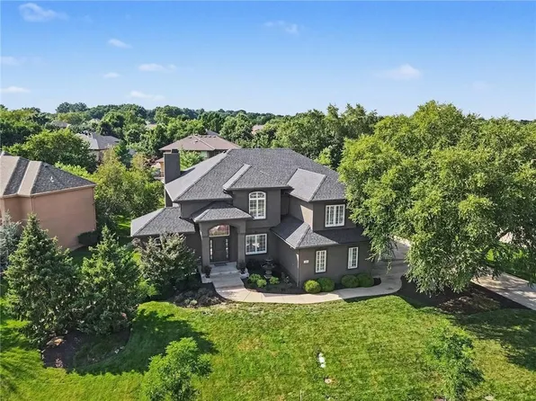 16628 Rosewood St, Overland Park, KS 66085
