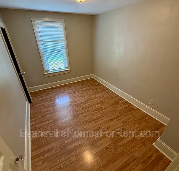 2502 W Delaware St — Photo 7