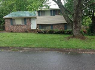1767 Hillview Ave, Jonesboro, GA