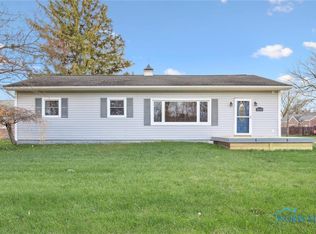 23759 W River Rd, Grand Rapids, OH 43522