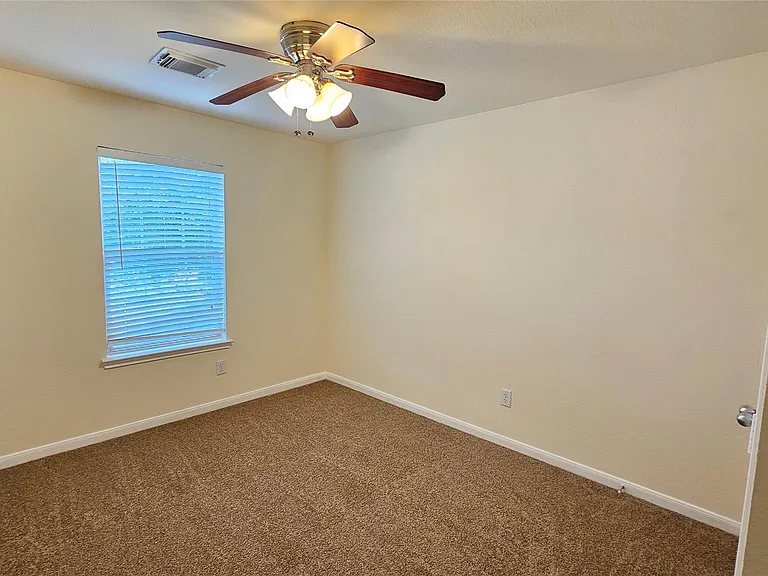 7918 Barnes Ridge Ln — Photo 13