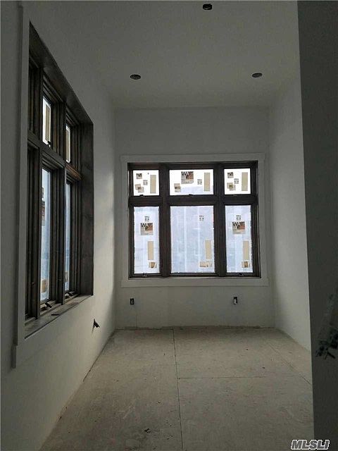 2nd image of 22A Windsor Pl