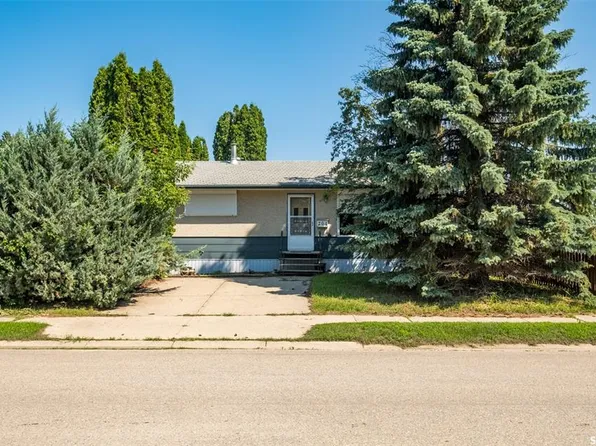 204 2nd AVENUE E, Shellbrook, SK S0J 2E0