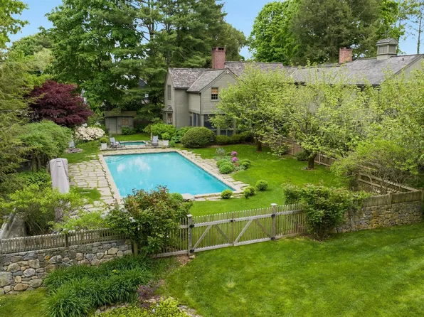296 Carter St, New Canaan, CT 06840
