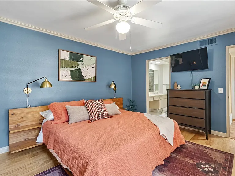 44 Malaga Dr — Photo 21