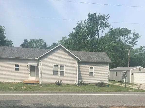 701 N Main St, Kouts, IN 46347