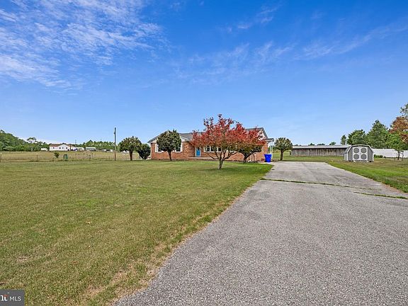 3rd image of 3801 Gardiner Rd