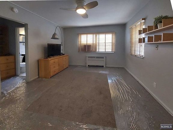 3rd image of 420 Fairview Ave APT 3H