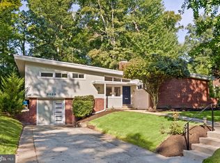 9408 Forest Haven Dr, Alexandria, VA 22309