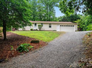 825 Gallimore Rd, Flat Rock, NC 28731