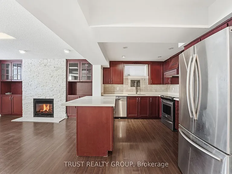 9 Del Ria Dr — Photo 22