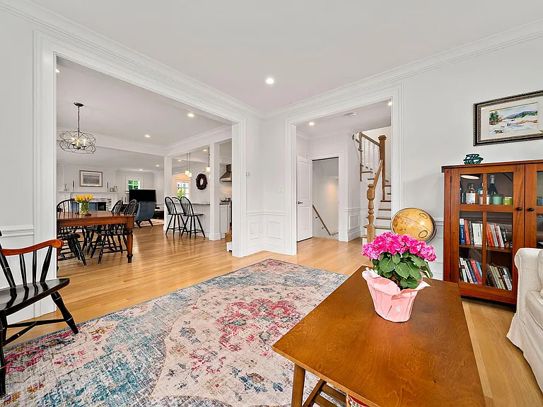 8 Kirk St — Photo 6