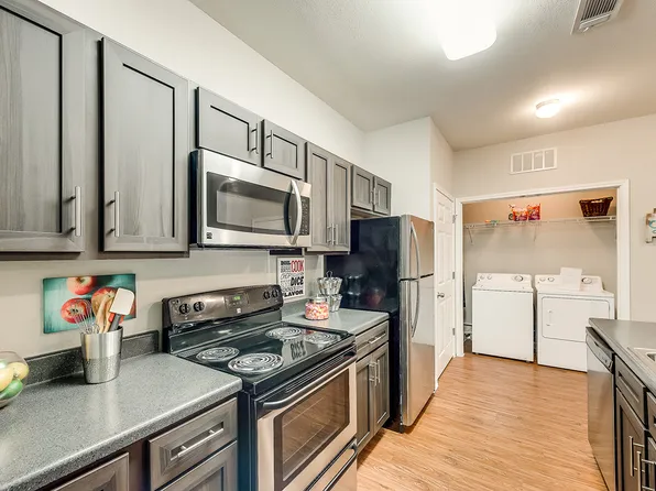 The Encore at Sam Houston - Student Living Priced Per Room