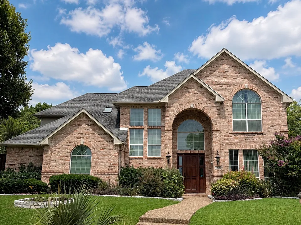 5001 Albany Dr