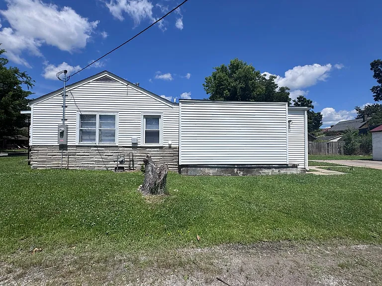 2230 Monroe St — Photo 23