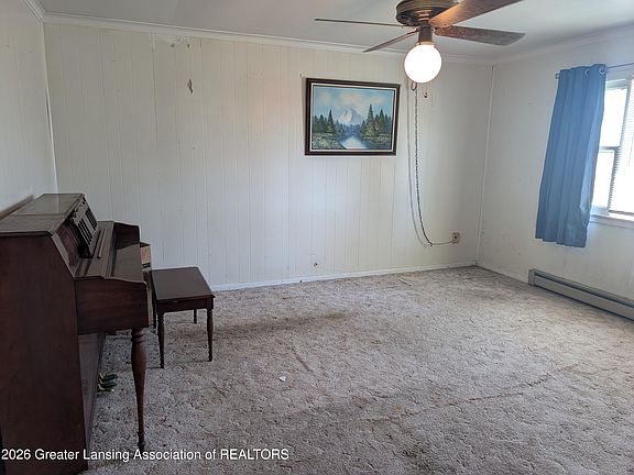 5th image of 3244 Tuttle Rd