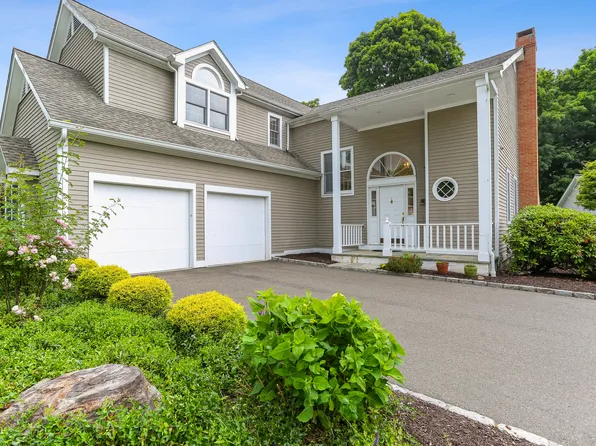 14 Wilton Hills #14, Wilton, CT 06897