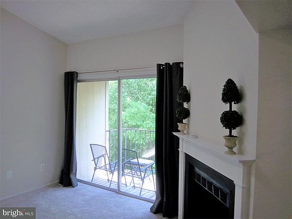 5th image of 12135 Chaucer Ln