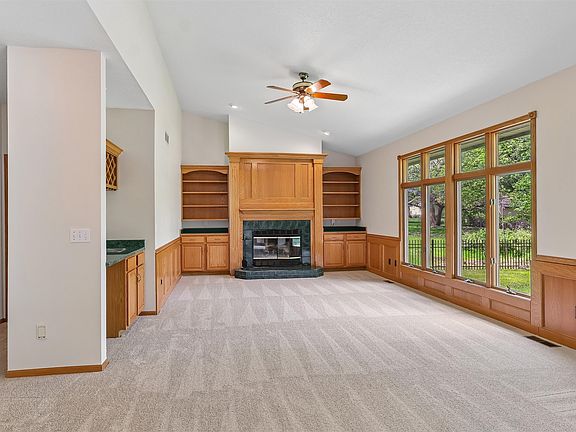 3rd image of 6195 Brookview Dr