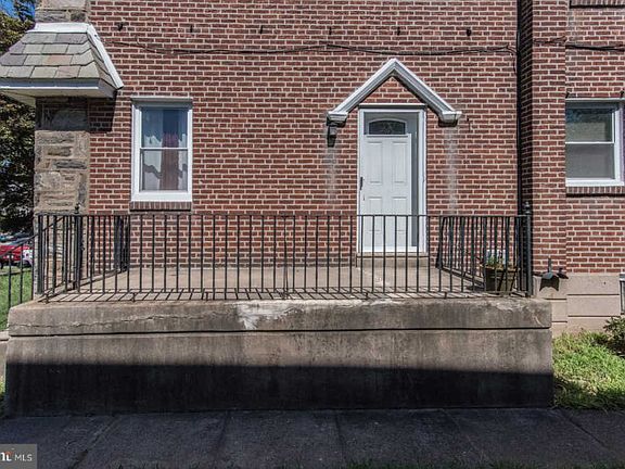 5th image of 1215 Devereaux Ave