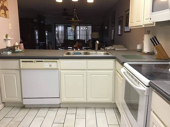 4th image of 3004 Granada Ct